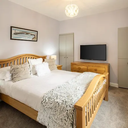 Host & - Arundel Holiday home