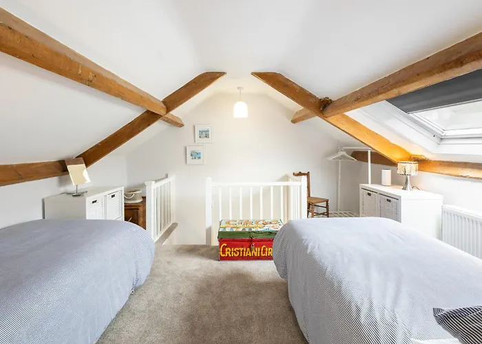 Host & - Arundel Holiday home